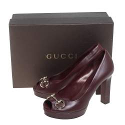 مملوكة مسبقًا Gucci Burgundy Leather Horsebit Peep Toe Platform Pumps Size 36.5