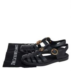 مملوكة مسبقًا Gucci Black Rubber GG Buckle Strap Sandals Size 39
