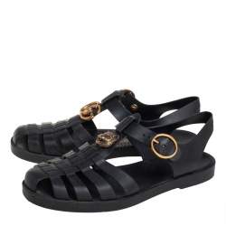 مملوكة مسبقًا Gucci Black Rubber GG Buckle Strap Sandals Size 39