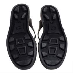 مملوكة مسبقًا Gucci Black Rubber GG Buckle Strap Sandals Size 39