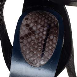 مملوكة مسبقًا صندل غوتشي سير كاحل سيور متعاكسة جلد وجلد ثعبان رمادي/ أزرق مقاس 38