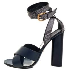 مملوكة مسبقًا صندل غوتشي سير كاحل سيور متعاكسة جلد وجلد ثعبان رمادي/ أزرق مقاس 38