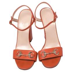 مملوكة مسبقًا Gucci Orange Leather Horsebit Ankle Strap Sandals Size 39