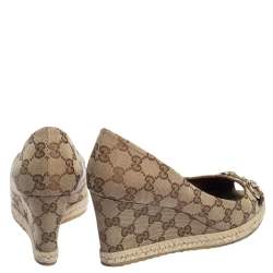 Pre Owned حذاء كعب عالي غوتشي شارلوت مزين هورسبيت كعب روكي إسبادريل مقدمة مفتوحة كانفاس جي جي بيج ميتاليك مقاس 39.5