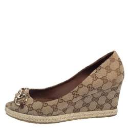 Pre Owned حذاء كعب عالي غوتشي شارلوت مزين هورسبيت كعب روكي إسبادريل مقدمة مفتوحة كانفاس جي جي بيج ميتاليك مقاس 39.5