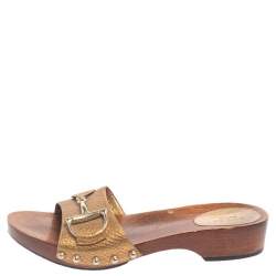 مملوكة مسبقًا صندل سلايد غوتشي جلد ذهبي مقاس 38