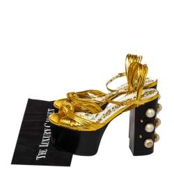 مملوكة مسبقًا صندل غوتشي جلد ذهبي مزين عقدة نعل سميك مزخرف لؤلؤ مقاس 37