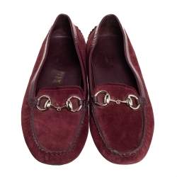 Pre Owned حذاء لوفرز غوتشي سويدي عنابي سليب أون مقاس 37.5