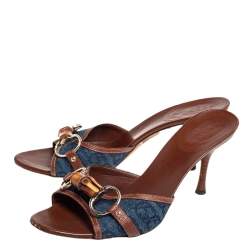 مملوكة مسبقًا صندل غوتشي حافة جلد ودنيم أزرق مزين هورسبيت مقدمة مفتوحة مقاس 38