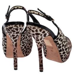 Pre Owned صندل غوتشي شعر حصان مطبوع نقشة الفهد بني/أبيض فتحة كعب مقدمة مفتوحة نعل سميك مقاس 35