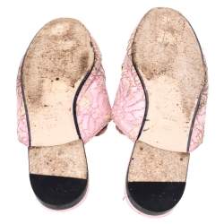مملوكة مسبقًا Gucci Pink Lace Princetown Mule Sandals Size 38.5