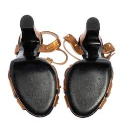 Pre Owned Gucci Gold/Black Leather Jacqueline Studded Sandals Size 39