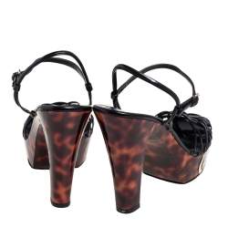 Pre Owned صندل غوتشي جلد أسود لامع بنعل سميك حزام كاحل مقاس 38