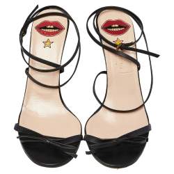 مملوكة مسبقًا صندل غوتشي سير كاحل كعب كينغسنيك جلد أسود مقاس 42