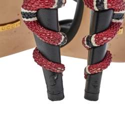 مملوكة مسبقًا صندل غوتشي سير كاحل كعب كينغسنيك جلد أسود مقاس 42