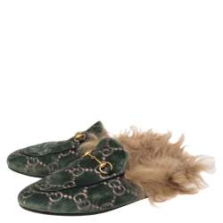 مملوكة مسبقًا Gucci Green Velvet and Fur Lined Princetown Flat Mules Size 39.5