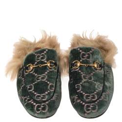 مملوكة مسبقًا Gucci Green Velvet and Fur Lined Princetown Flat Mules Size 39.5