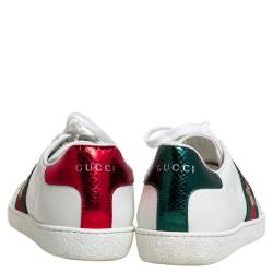 مملوكة مسبقًا حذاء رياضي غوتشي إيس جلد أبيض مطرز بنحلة بعنق منخفض مقاس 36.5