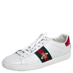 مملوكة مسبقًا حذاء رياضي غوتشي إيس جلد أبيض مطرز بنحلة بعنق منخفض مقاس 36.5