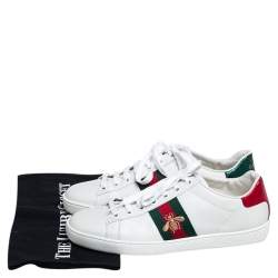 مملوكة مسبقًا حذاء رياضي غوتشي إيس جلد أبيض مطرز بنحلة بعنق منخفض مقاس 36.5