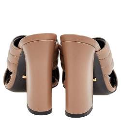 Pre Owned صندل سلايد غوتشي جلد مبطن بني فاتح سيور متعاكسة مقاس 36.5