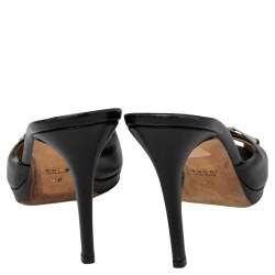 Pre Owned صندل سلايد غوتشي نيو هوليوود حلية هورسبيت جلد أسود مقاس 38