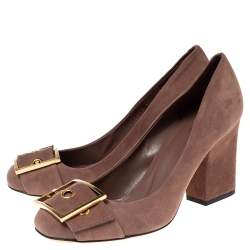 مملوكة مسبقًا حذاء كعب عالي غوتشي كعب عريض تفاصيل إبزيم سويدي بني مقاس 38.5