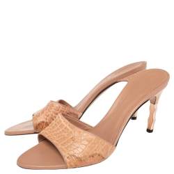 مملوكة مسبقًا Gucci Beige Croc Embossed Leather Horsebit Metal Heel Slide Sandals Size 37.5