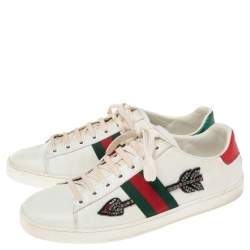 مملوكة مسبقًا Gucci White Leather Crystal Embellished Arrow Ace Low Top Sneakers Size 40.5