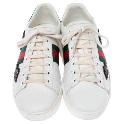 مملوكة مسبقًا Gucci White Leather Crystal Embellished Arrow Ace Low Top Sneakers Size 40.5
