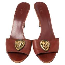 Gucci Brown Leather Crest Slide Sandals Size 41