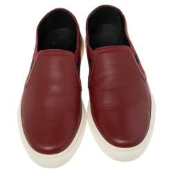 مملوكة مسبقًا Gucci Red Leather Slip On Sneakers Size 38