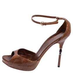 مملوكة مسبقًا صندل غوتشي بامبوو جلد ثعبان بني كعب عالي نعل سميك مقاس 40.5 