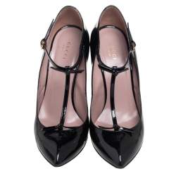 Pre Owned Gucci Black Patent Leather Pointed Toe T-Strap Pumps Size 39.5