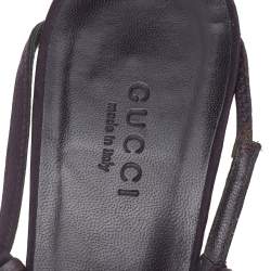 مملوكة مسبقًا صندل غوتشي قماش بنفسجي بطيات بمقدمة مدببة وحزام كاحل مقاس 37