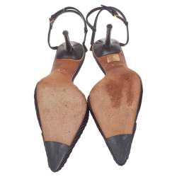 مملوكة مسبقًا صندل غوتشي قماش بنفسجي بطيات بمقدمة مدببة وحزام كاحل مقاس 37