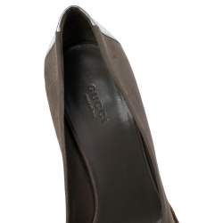 مملوكة مسبقًا Gucci Grey/Silver Suede And Leather Peep Toe Espadrilles Wedges Size 37.5