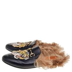 مملوكة مسبقًا صندل سلايد غوتشي برينستاون هورسبيت فرو وجلد أسود مطرز بشكل نمر مقاس 39