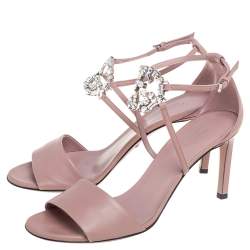 مملوكة مسبقًا Gucci Beige Leather Crystal Embellished GG Interlocking Ankle Strap Sandals Size 38.5