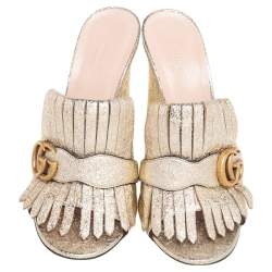 مملوكة مسبقًا Gucci Gold Crackle Leather GG Marmont Fringed Slide Sandals Size 39