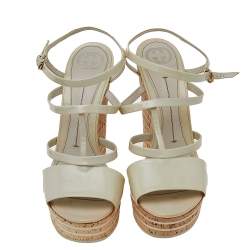 مملوكة مسبقًا Gucci Cream Patent Leather Cork Wedge Platform Ankle Strap Sandals Size 40