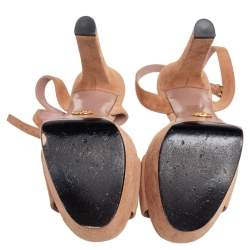 مملوكة مسبقًا Gucci Beige Suede Ankle Strap Platform Sandals Size 37