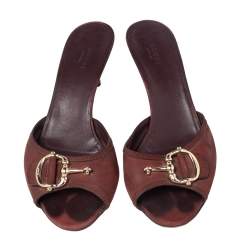 مملوكة مسبقًا Gucci Maroon Nubuck Leather Horsebit Slide Sandals Size 40