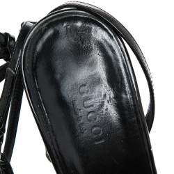 مملوكة مسبقًا Gucci Black Patent Leather Logo Ankle Strap Sandals Size 40