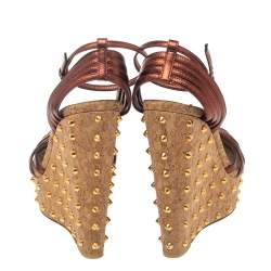 مملوكة مسبقًا صندل غوتشي نعل روكى فيلين مرصع جلد نحاسى مقاس 36.5