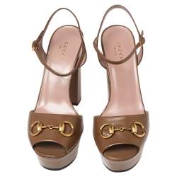 مملوكة مسبقًا صندل غوتشي كلودي سويدي بني بنعل سميك وحزام كاحل مقاس 37