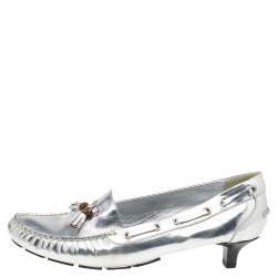 Pre Owned حذاء كعب عالي غوتشي لوفر شراشيب بامبو جلد فضي مقاس 40