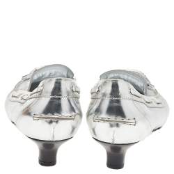 Pre Owned حذاء كعب عالي غوتشي لوفر شراشيب بامبو جلد فضي مقاس 40