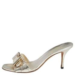مملوكة مسبقًا Gucci Gold Leather Interlocking G Buckle Slide Sandals Size 38