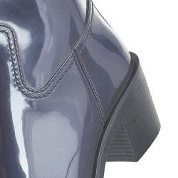 مملوكة مسبقًا حذاء بوت مطر غوتشي مطاط رمادي مقاس 38